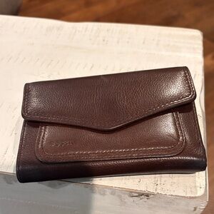 Fossil Dark Brown Leather Wallet in almost new condition